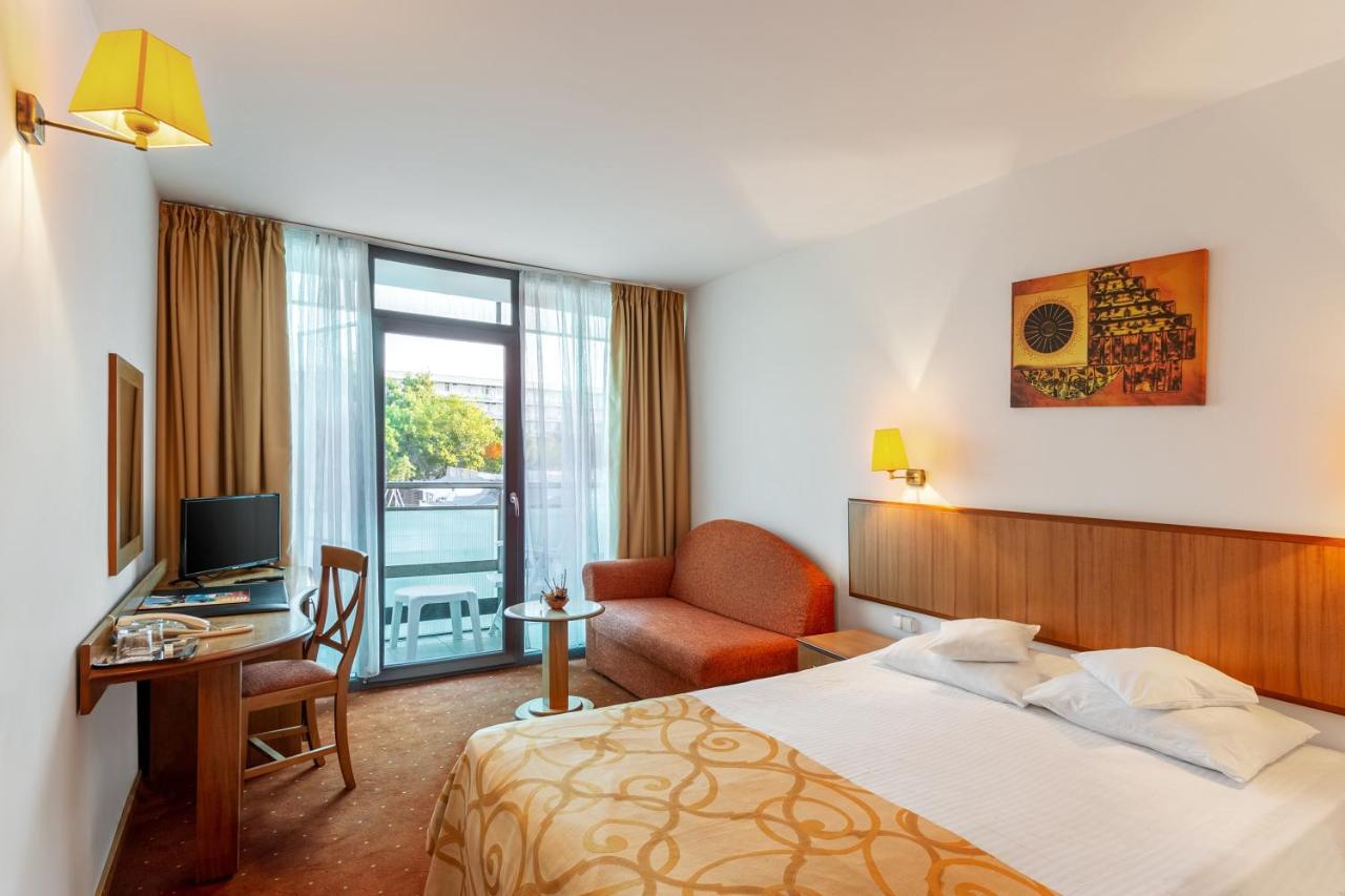 Hotel Cleopatra Saturn Dış mekan fotoğraf